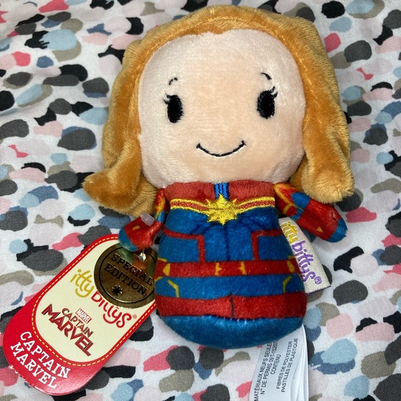 Captain Marvel Set (Itty Bitty + Pocket Pop) - Picture 6 of 8